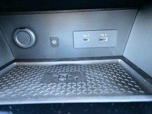 New 2025 Nissan Pathfinder SL image 32