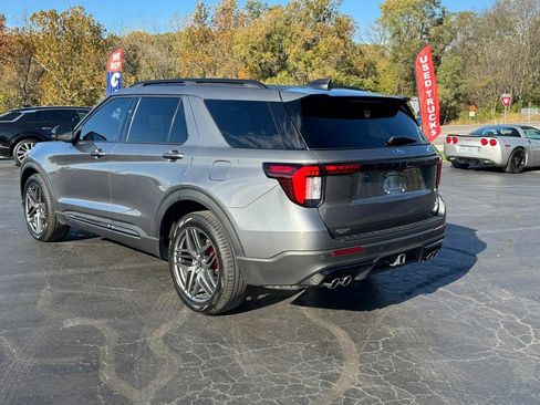 Used 2025 Ford Explorer ST w/ Sun And Sound Package image 4