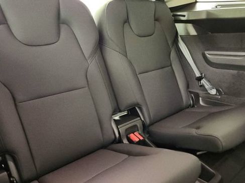 New 2026 Volvo XC90 B6 Core AWD/4WD image 32