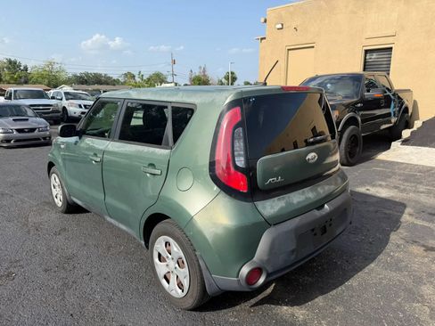 Used 2014 Kia Soul FWD image 3