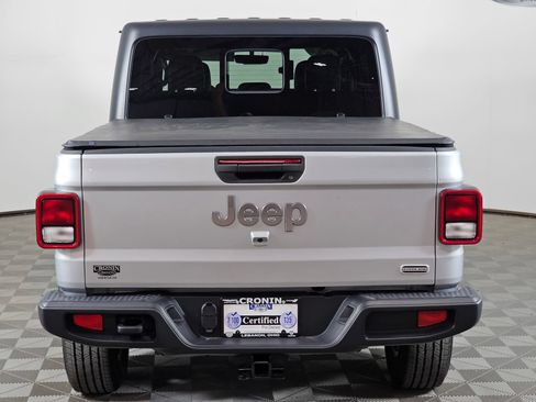 Used 2022 Jeep Gladiator Overland w/ Popular Equipment Package AWD/4WD image 34