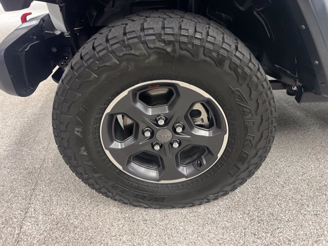 Used 2023 Jeep Gladiator Rubicon w/ Cold Weather Group AWD/4WD image 9