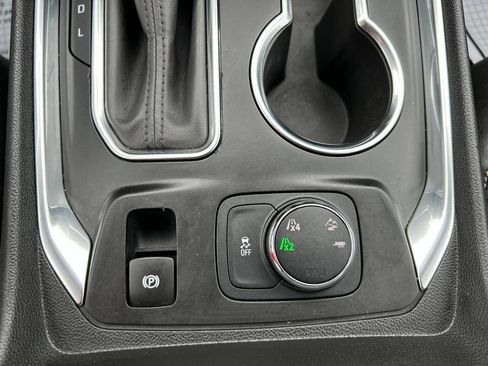 Used 2019 Chevrolet Traverse LT AWD/4WD image 21