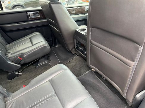 Used 2016 Lincoln Navigator L Reserve AWD/4WD image 34