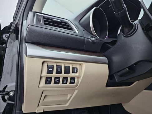 Used 2017 Subaru Legacy 2.5i Limited image 8