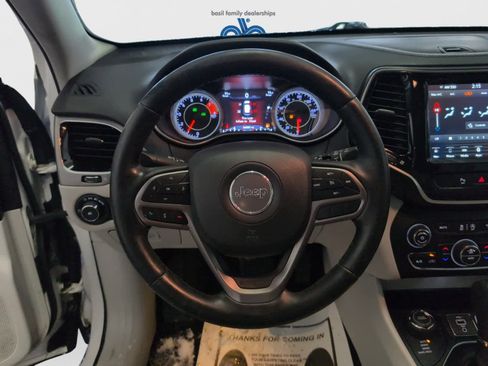 Used 2020 Jeep Cherokee Limited AWD/4WD image 14