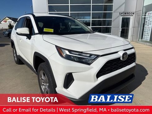 Used 2025 Toyota RAV4 XLE image 1