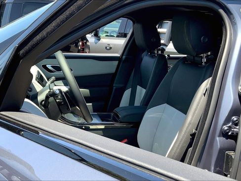 New 2026 Land Rover Range Rover Velar S image 10