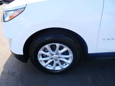 Used 2018 Chevrolet Equinox LS AWD/4WD image 32