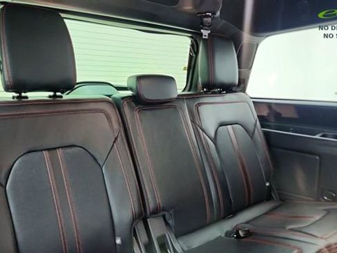 Used 2023 Ford Expedition Limited RWD image 27