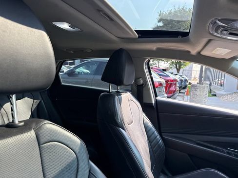 Used 2022 Hyundai Elantra Limited w/ Cargo Package FWD image 10