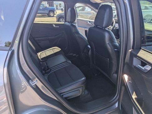 Used 2025 Ford Escape ST-Line Select AWD/4WD image 31