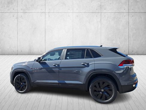 New 2026 Volkswagen Atlas Cross Sport SE image 7