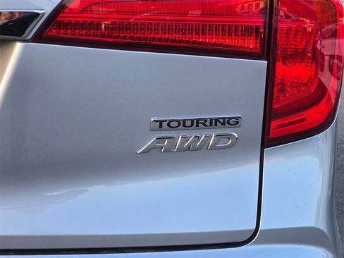 Used 2017 Honda Pilot Touring image 9