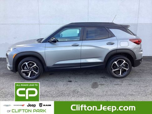 Used 2023 Chevrolet TrailBlazer RS image 3