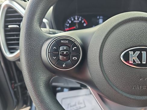 Used 2021 Kia Soul LX FWD image 18