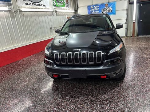 Used 2018 Jeep Cherokee Trailhawk w/ Cold Weather Group image 25