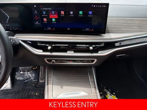 Used 2023 BMW X7 M60i w/ Executive Package image 18