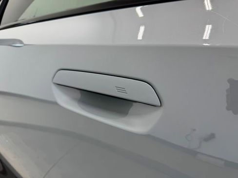 Used 2024 BMW 230i Coupe w/ Premium Package image 33