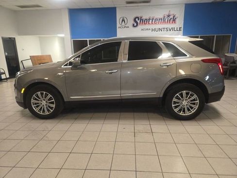 Used 2018 Cadillac XT5 Luxury w/ Driver Awareness Package image 5