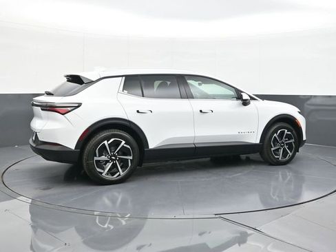 New 2026 Chevrolet Equinox EV LT image 14