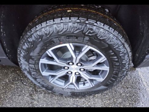 Used 2026 GMC Acadia AT4 w/ Super Cruise Package image 16
