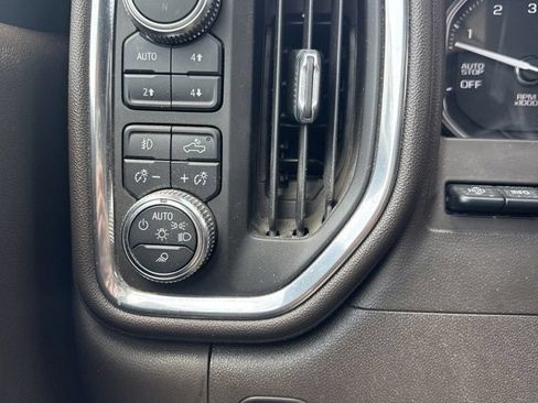Used 2021 GMC Sierra 1500 Denali w/ Technology Package AWD/4WD image 18
