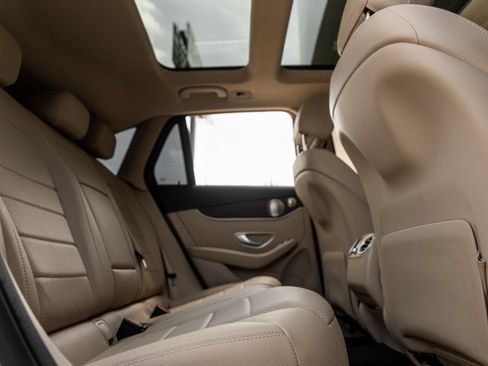 Used 2021 Mercedes-Benz GLC 300 4MATIC w/ Multimedia Package image 39