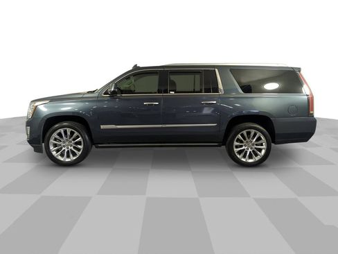 Used 2020 Cadillac Escalade ESV Premium Luxury RWD image 3