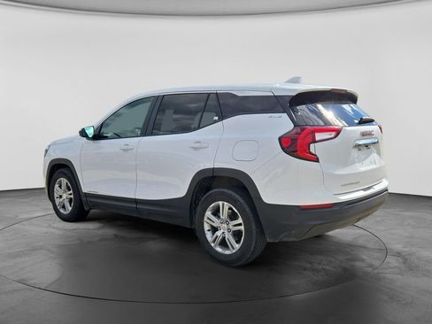 Used 2024 GMC Terrain SLE FWD image 8