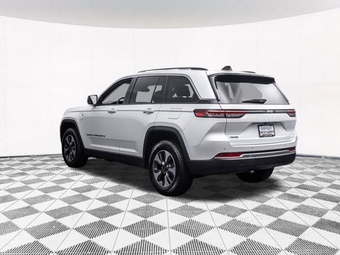 Used 2023 Jeep Grand Cherokee 4WD 4xe image 9