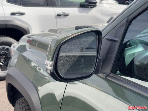 Certified 2021 Toyota Tacoma TRD Off-Road w/ Technology Package image 9