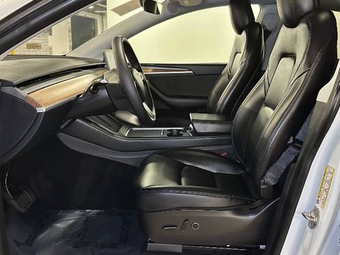 Used 2023 Tesla Model Y Long Range AWD/4WD image 18