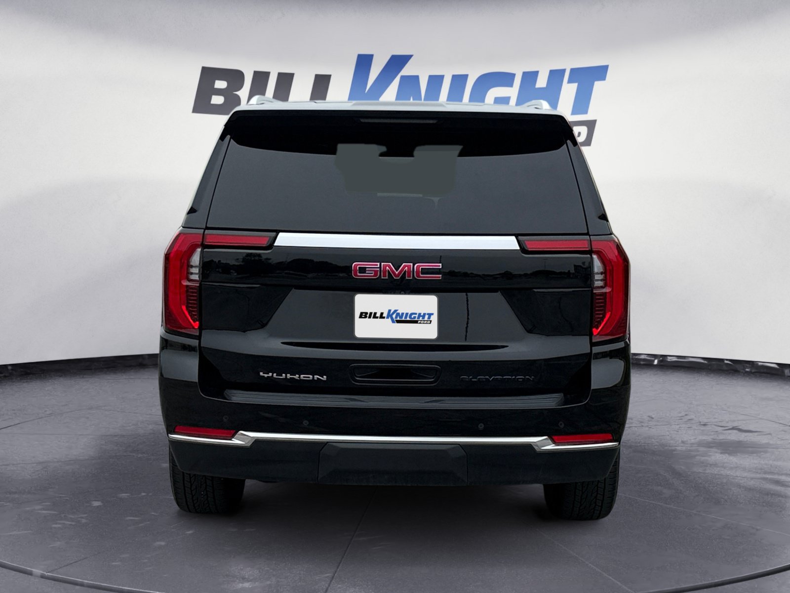 Used 2025 GMC Yukon Elevation w/ Elevation Premium Package AWD/4WD image 4
