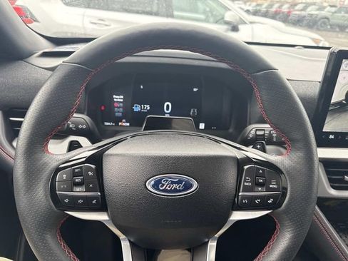 Used 2025 Ford Explorer ST image 35