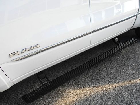 Used 2022 RAM 1500 Limited AWD/4WD image 13