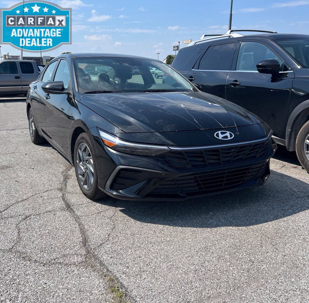 Used 2024 Hyundai Elantra SEL FWD image 1