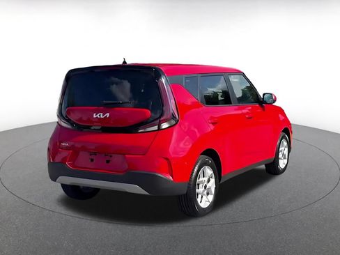 Used 2025 Kia Soul LX w/ LX Technology Package FWD image 15