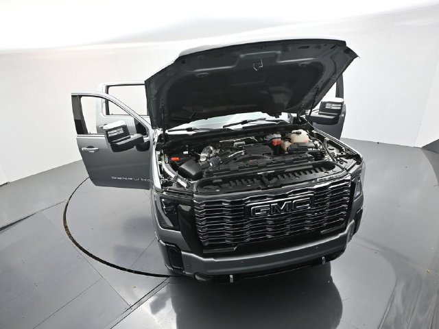 Used 2025 GMC Sierra 2500 Denali Ultimate AWD/4WD image 47