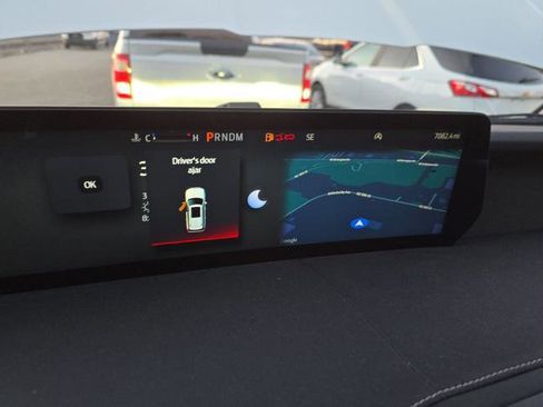 Used 2025 Ford Expedition Platinum image 14