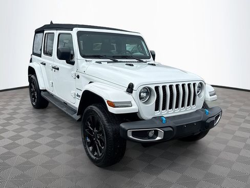 Used 2023 Jeep Wrangler Unlimited Sahara w/ Cold Weather Group image 4