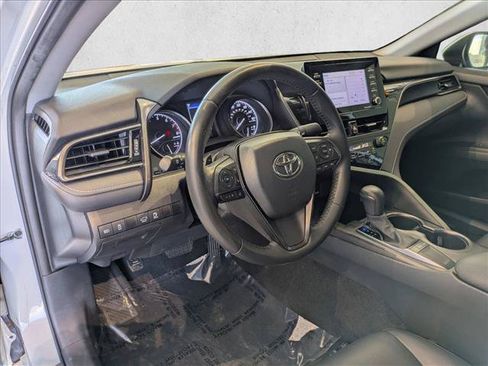 Used 2023 Toyota Camry SE FWD image 10