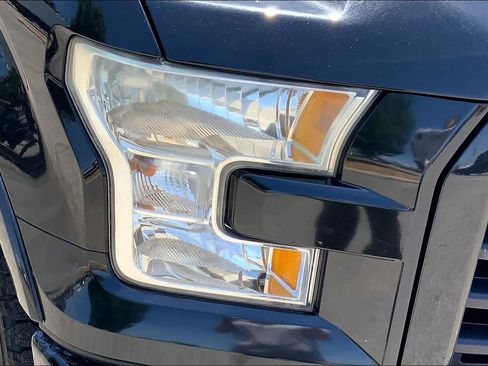 Used 2015 Ford F150 XLT w/ Equipment Group 302A Luxury AWD/4WD image 27