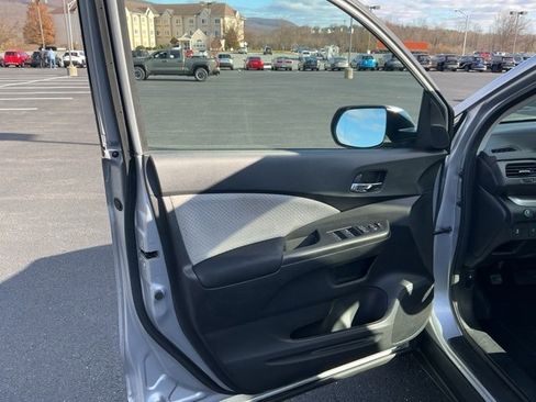 Used 2016 Honda CR-V EX image 10