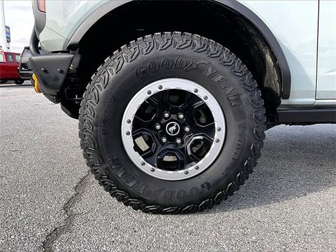 Used 2024 Ford Bronco Badlands w/ Sasquatch Package image 7