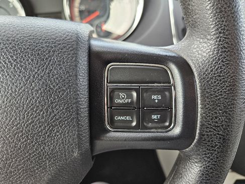 Used 2018 Dodge Grand Caravan SE image 49