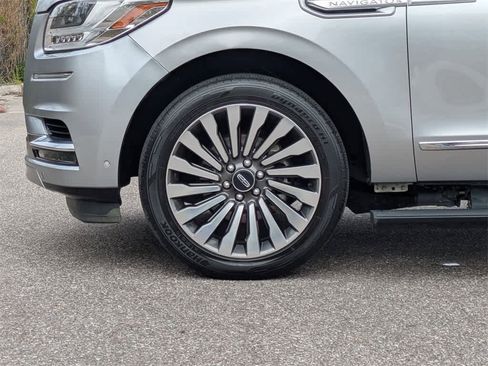 Used 2020 Lincoln Navigator Reserve w/ Luxury Package image 10