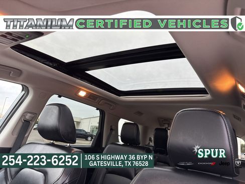Used 2024 Nissan Pathfinder SL w/ SL Premium Package image 10
