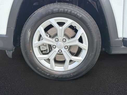 Used 2024 Jeep Compass Latitude AWD/4WD image 31