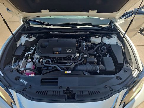 Used 2025 Lexus ES 300h w/ Accessory Package (Z1) FWD image 32